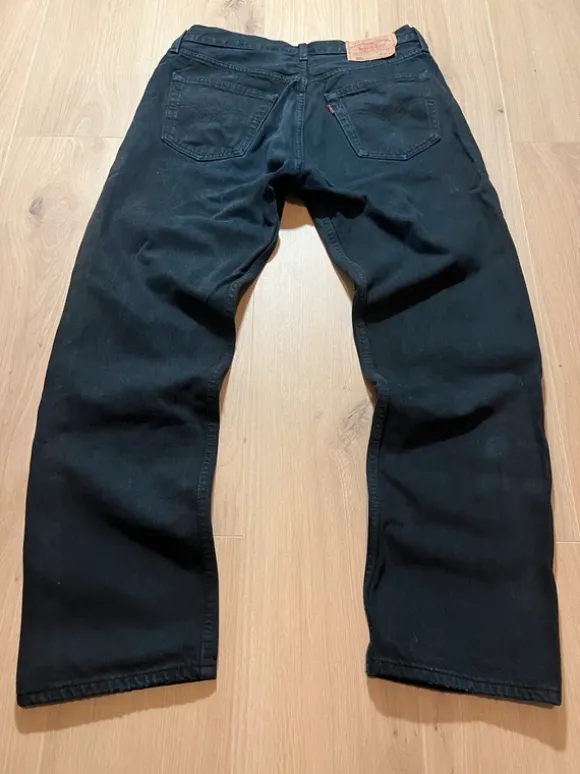 Jean Levi's noir 501 Vintage coupe droite