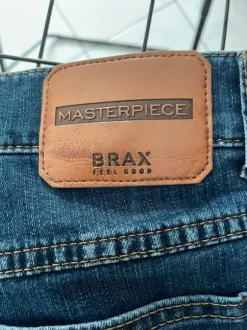 Jeans Brax, Gr. 33/32, dunkelblau