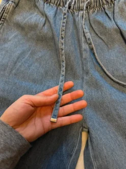 Jeans mit Kordelzug