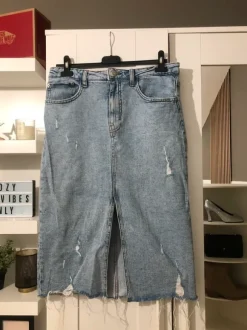 Jeans rock mit Schlitz