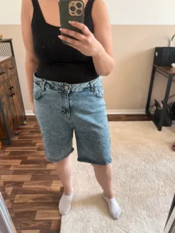 Jeans Short hellblau