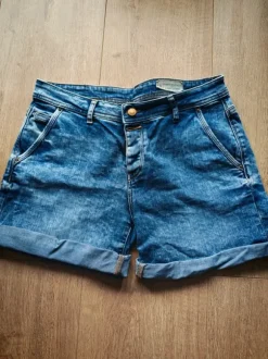 Jeans Shorts Gr. L Weite 31
