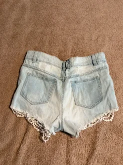 JEANS Shorts mit Spitze