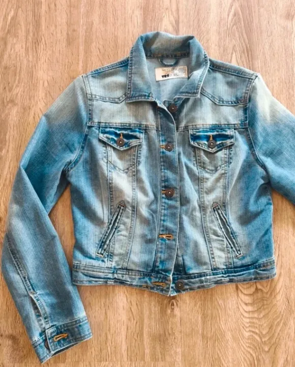 Jeansjacke hell