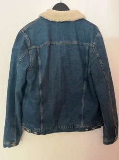 Jeansjacke mit Kunstpelz
