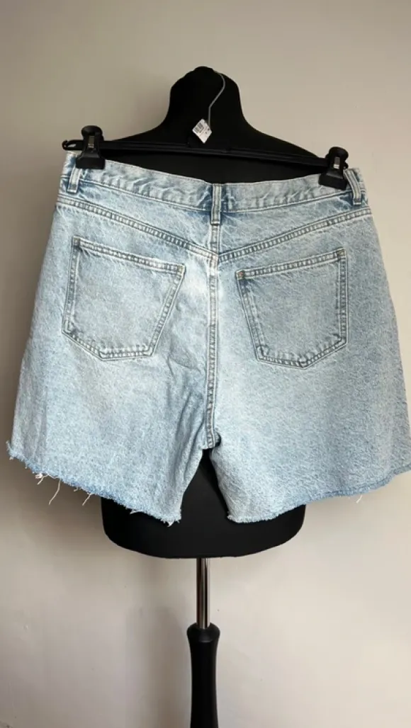 Jeansshorts von Mango, Gr. 44