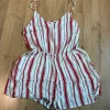 Jumpsuit gestreift / Einteiler striped / rot, schwarz