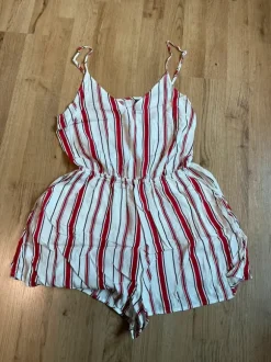 Jumpsuit gestreift / Einteiler striped / rot, schwarz