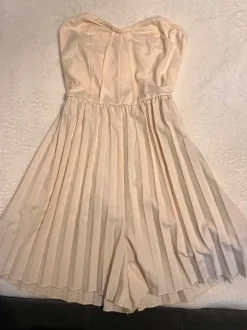 Jumpsuit mit Herzausschnitt Größe 36