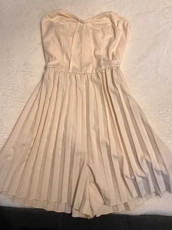 Jumpsuit mit Herzausschnitt Größe 36
