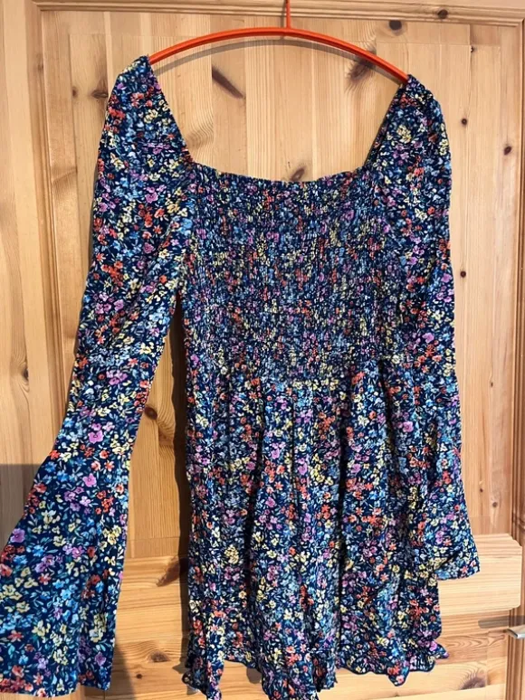 Jumpsuit mit langen Ärmeln