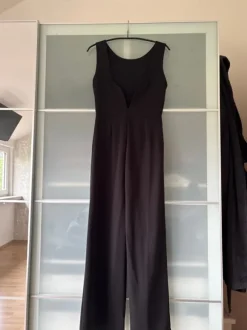 Jumpsuit mit Rückenausschnitt