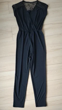 Jumpsuit mit Spitze