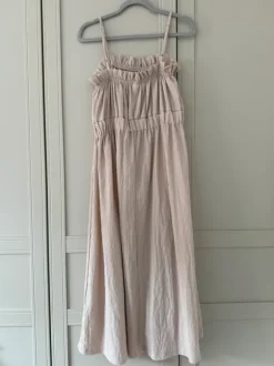 Kleid Crêpe beige knielang H&M