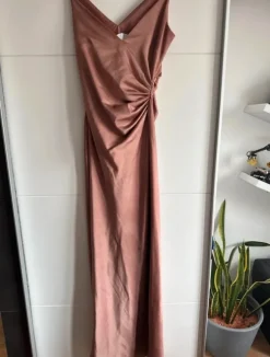 Kleid von Asos