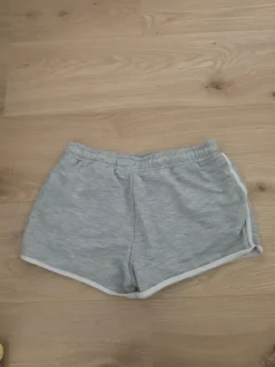 Korte broek maat xs