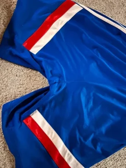 Kurze Adidas Hose