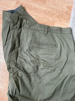 Kurze Chino