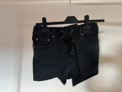Kurze Hose