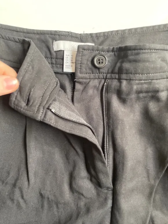 Kurze Hose / Kurze Stoffhose / Culotte / Shorts
