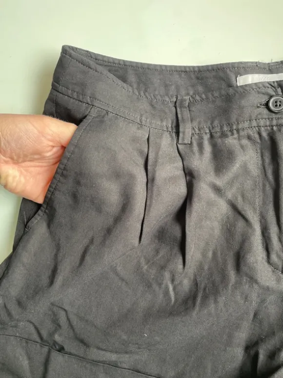 Kurze Hose / Kurze Stoffhose / Culotte / Shorts