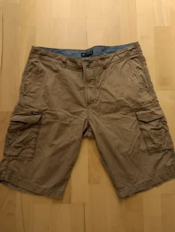 Kurze Hose von Esprit