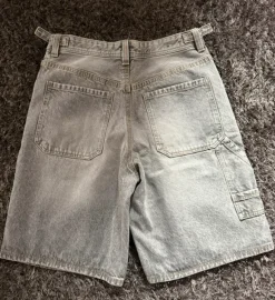 Kurze Jeans