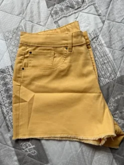 kurze Jeans