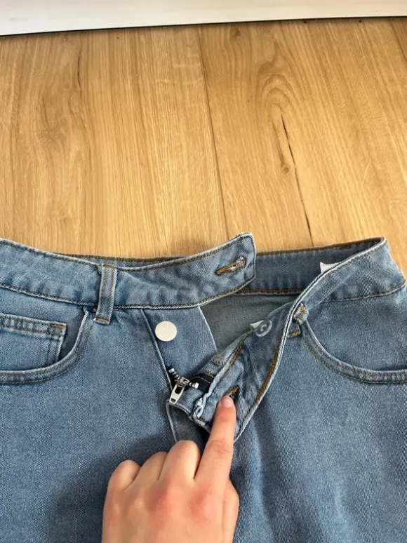 Kurze Jeans Hose