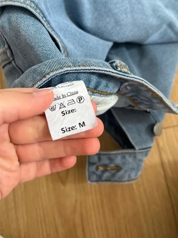 Kurze Jeans Hose