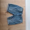Kurze Jeanshose von "indicode"