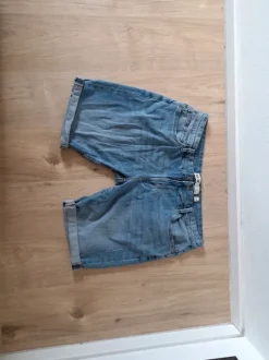 Kurze Jeanshose von "indicode"
