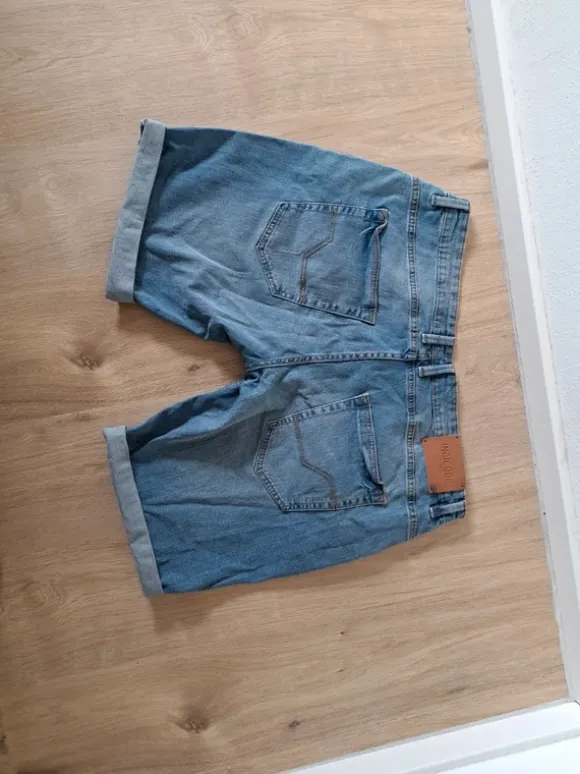 Kurze Jeanshose von "indicode"