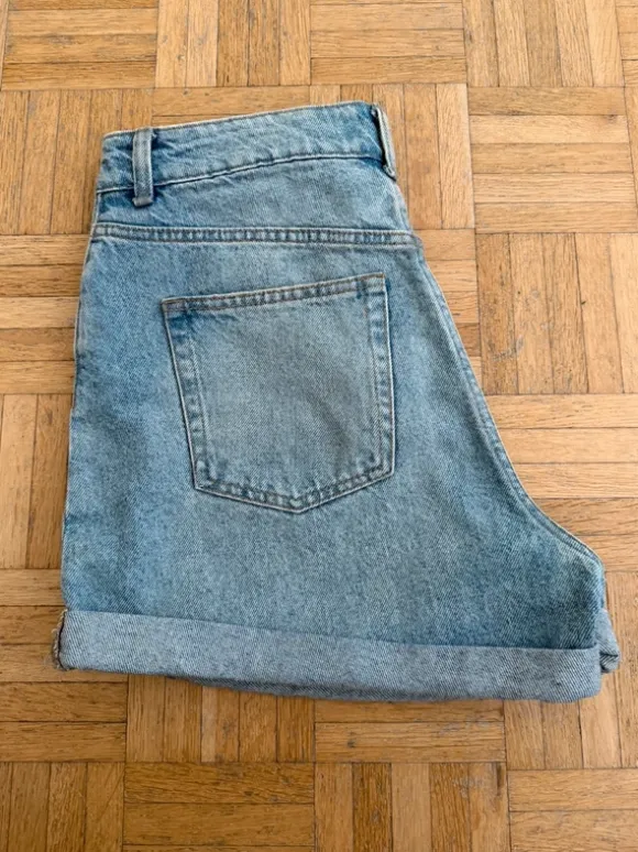 Kurze Jeansshorts