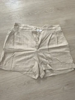 kurze Shorts
