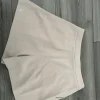 Kurze Stoffhose