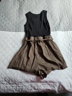 Kurzer Jumpsuit Gr. M