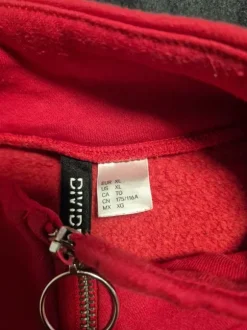 Kurzer Pullover