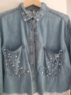 Kurzes Jeanshemd/Jacke