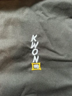 Kwon Kampfanzug