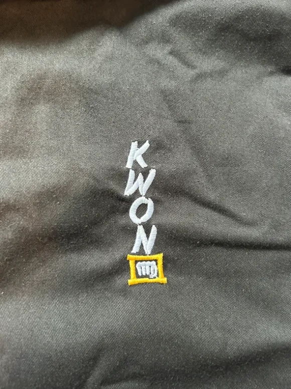 Kwon Kampfanzug