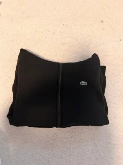 Lacoste Zipper in schwarz