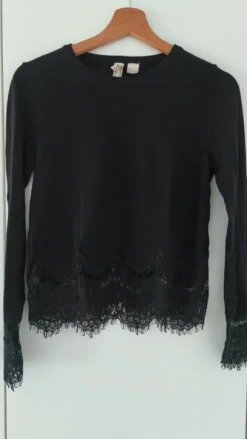 Langarmshirt mit Spitze