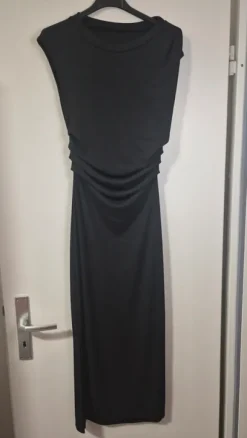 Langes Kleid in mehreren Farben Gr. 36