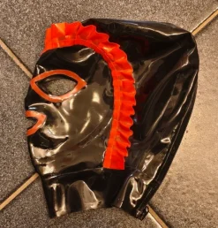 Latex Maske