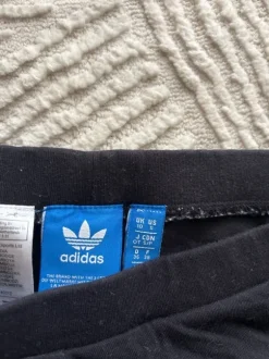 Leggings Adidas perfekt für den Sport