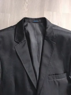Leicht glänzender Anzug schwarz Größe ca 56