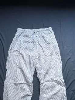 Leinhose gestreift