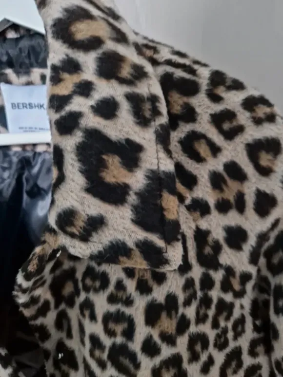 Leopard cropped jas / teddy jacket