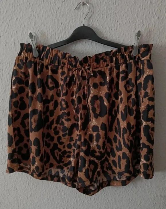 Leoshorts Hose Gr. 44